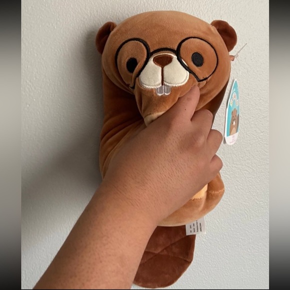 Squishmallow Otter - Chip 8 inch - Picture 3 of 3